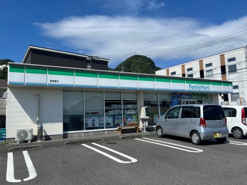 【コンビニエンスストア】ファミリーマート　重富麓店まで537ｍ
