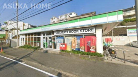 【コンビニエンスストア】ファミリーマート　小浦平戸二丁目店まで433ｍ