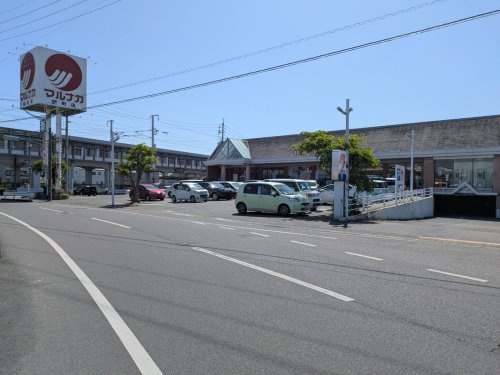 【スーパー】マルナカ　雄町店まで777ｍ