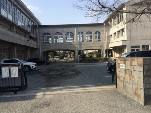 【小学校】熊谷市立　大麻生小学校まで2330ｍ