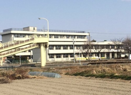 【中学校】熊谷市立　大麻生中学校まで1910ｍ