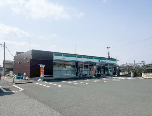 【コンビニエンスストア】ファミリーマート鹿沼栄町店まで1084ｍ