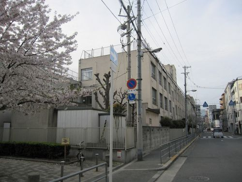 【小学校】堀江小学校まで842ｍ