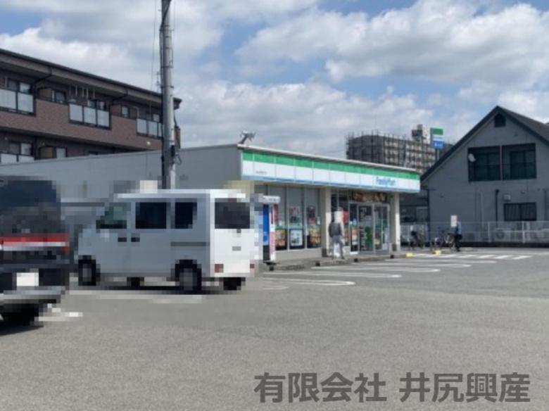 【コンビニエンスストア】ファミリーマート　岩出西国分店まで1318ｍ