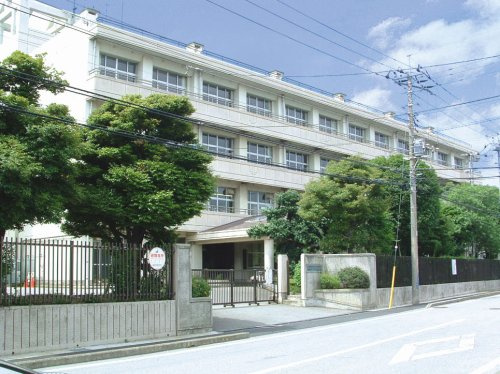 【中学校】千葉市立幕張本郷中学校まで595ｍ