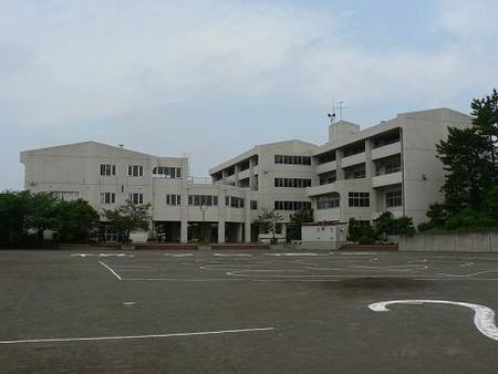 【中学校】藤沢市立羽鳥中学校まで1203ｍ
