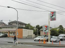 【コンビニエンスストア】セブンイレブン　横浜美しが丘西保木店まで372ｍ