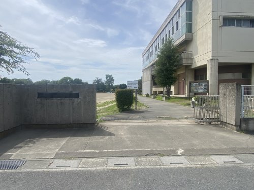 【中学校】荒川中学校まで85ｍ