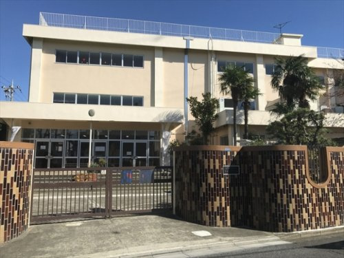【小学校】中之台小学校まで685ｍ
