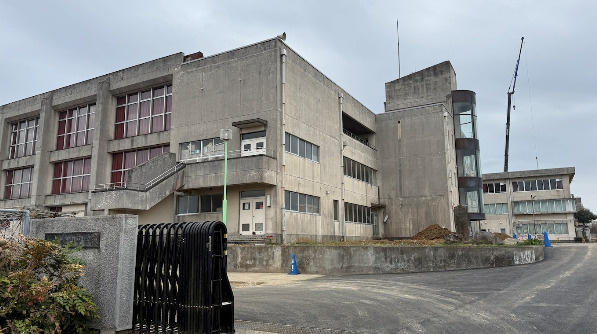 【中学校】龍ケ崎市立長山中学校まで1221ｍ