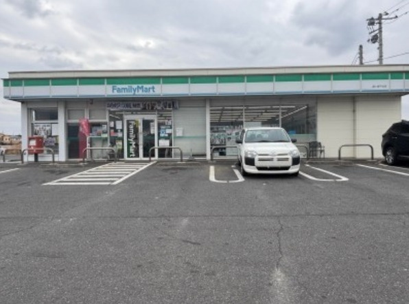 【コンビニエンスストア】ファミリーマート　龍ヶ崎平台店まで1469ｍ