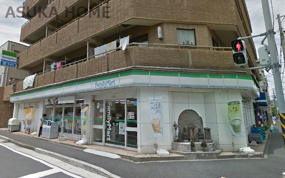 【コンビニエンスストア】ファミリーマート　本牧大里町店まで382ｍ