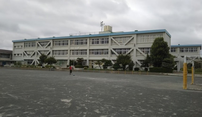 【小学校】藤沢市立富士見台小学校まで889ｍ