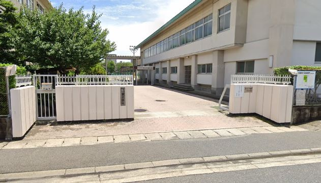 【中学校】鹿児島市立南中学校まで918ｍ