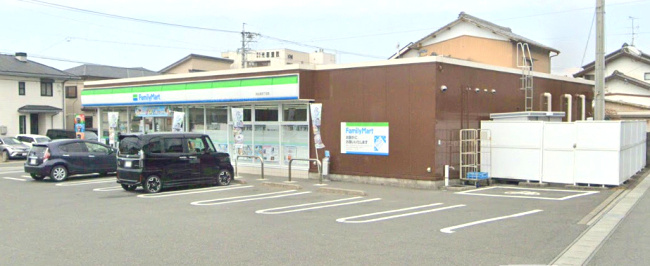【コンビニエンスストア】ファミリーマート　浜松泉四丁目店まで735ｍ
