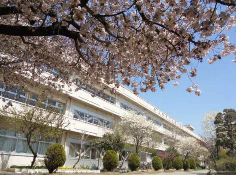【小学校】上尾市立大石小学校まで560ｍ