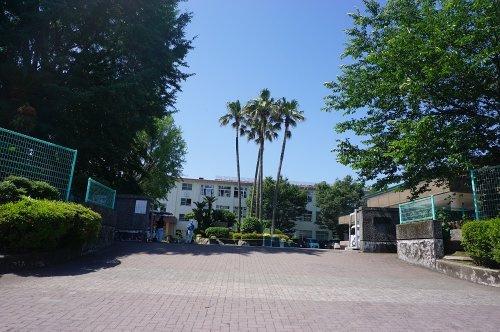 【中学校】吉野中学校まで1498ｍ