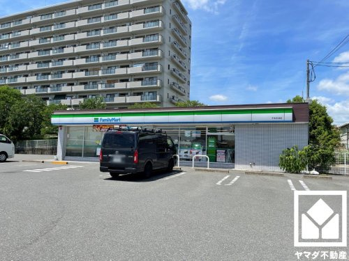 【コンビニエンスストア】ファミリーマート　千本赤池店まで377ｍ