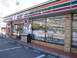 【コンビニエンスストア】セブンイレブン　足立東和4丁目店まで70ｍ
