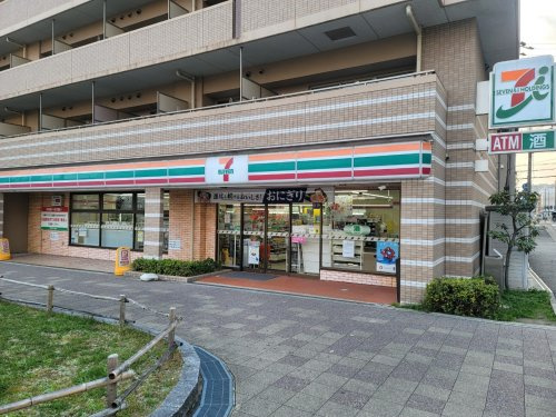 【コンビニエンスストア】セブンイレブン　JR塚口駅前店まで126ｍ