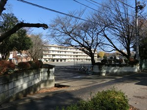 【小学校】所沢市美原小学校まで400ｍ