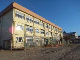 【小学校】座間小学校まで529ｍ