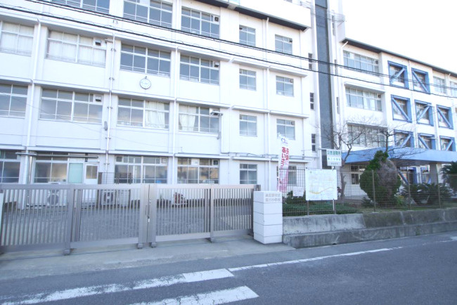 【中学校】泉佐野市立第三中学校まで1529ｍ