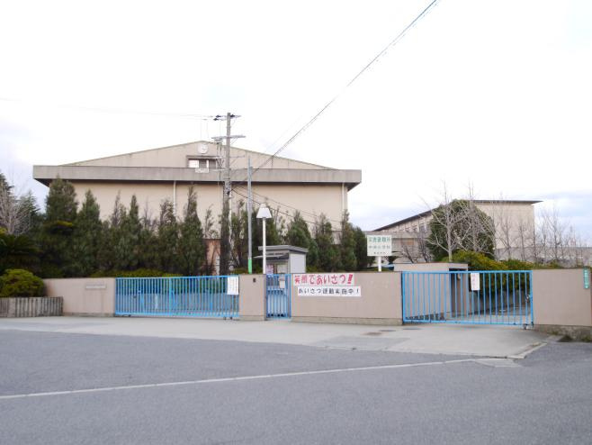 【小学校】泉佐野市立中央小学校まで1418ｍ