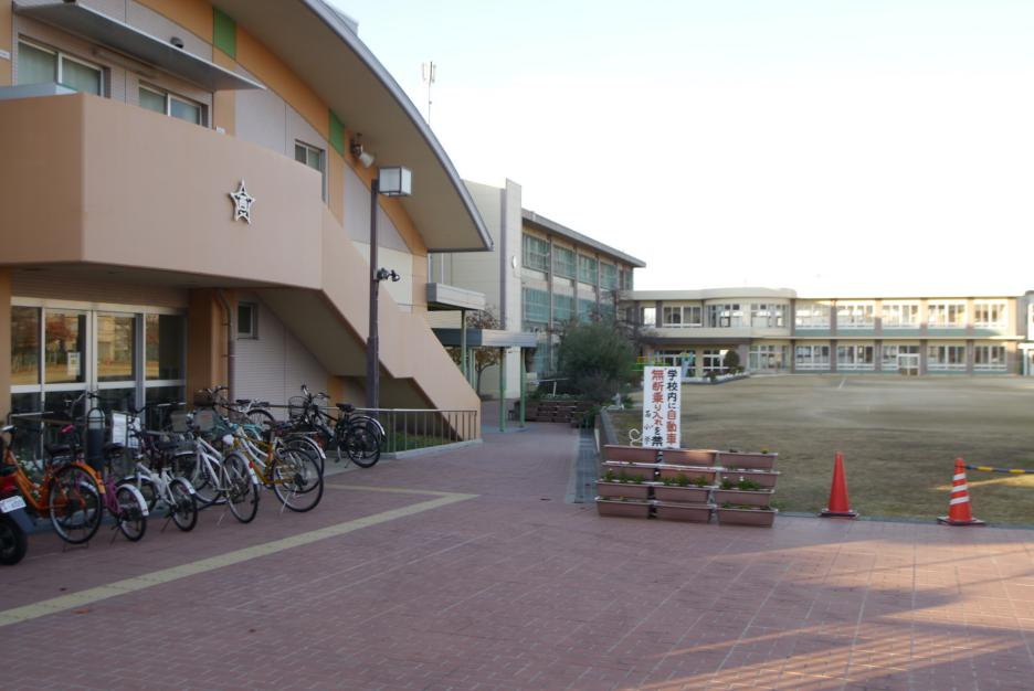【小学校】貝塚市立西小学校まで1301ｍ