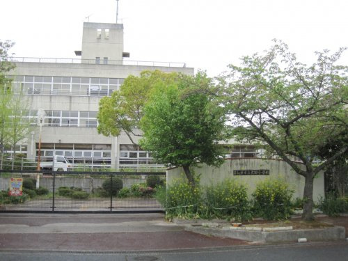【小学校】岸和田市立太田小学校まで912ｍ
