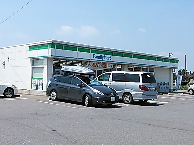 【コンビニエンスストア】ファミリーマート　つくば上郷店まで1009ｍ