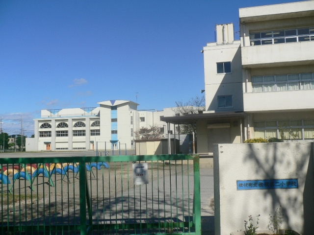 【小学校】松伏第二小学校まで892ｍ