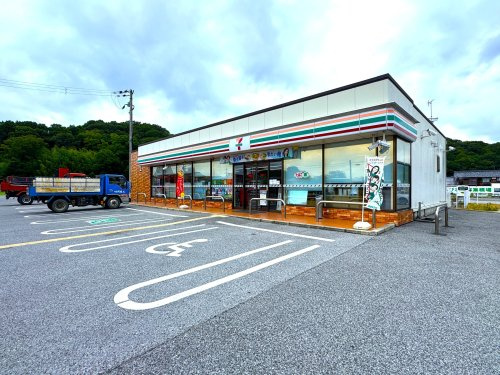 【コンビニエンスストア】セブンイレブン　長浜本庄町店まで400ｍ