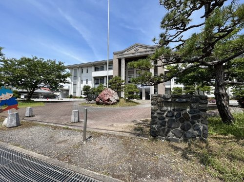 【中学校】長浜市立南中学校まで2300ｍ
