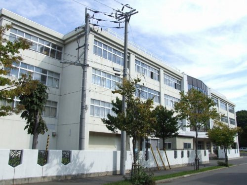 【中学校】札幌市立中の島中学校まで613ｍ