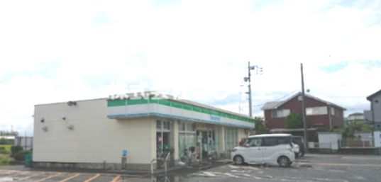 【コンビニエンスストア】ファミリーマート　川越上寺山店まで619ｍ