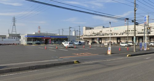 【コンビニエンスストア】ローソン　伊奈小針新宿店まで574ｍ