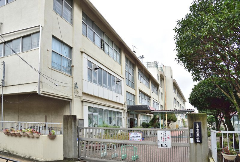 【小学校】第一小学校まで399ｍ