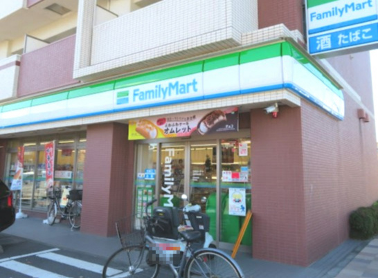 【コンビニエンスストア】ファミリーマート　辻堂神台店まで733ｍ