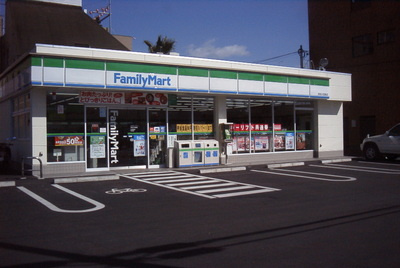 【コンビニエンスストア】ファミリーマートまで1413ｍ