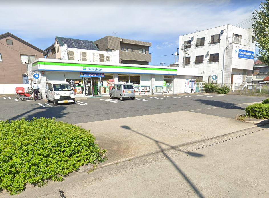 【コンビニエンスストア】ファミリーマート　辰巳町店まで670ｍ