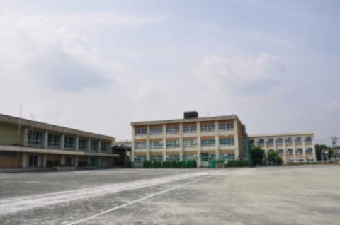 【中学校】鳴子台中学校まで220ｍ