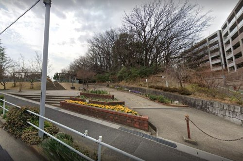 【公園】鳴子中央公園まで233ｍ