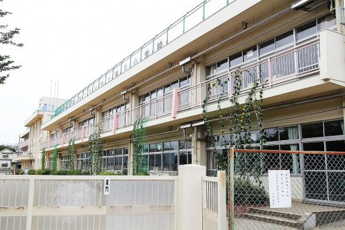 【小学校】東久留米市立第三小学校まで450ｍ