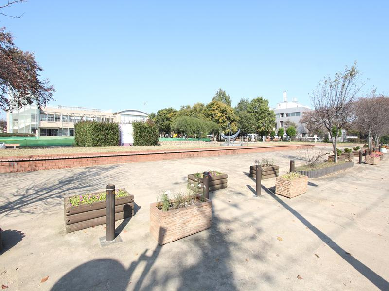 【公園】神山公園まで670ｍ