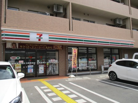 【コンビニエンスストア】セブンイレブン　京都葛野大路三条店まで738ｍ
