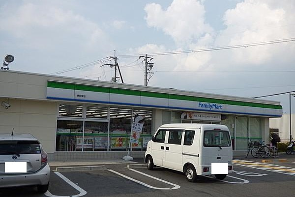 【コンビニエンスストア】ファミリーマート　堺岩室店まで783ｍ