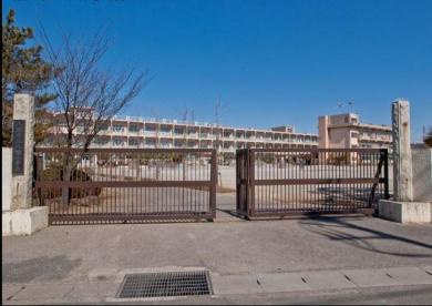 【小学校】八潮市立八幡小学校まで618ｍ