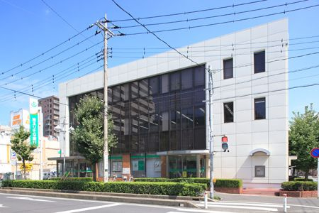 【銀行】埼玉りそな銀行　三郷支店まで127ｍ
