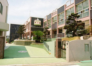【幼稚園】認定こども園霞ヶ丘幼稚園まで570ｍ